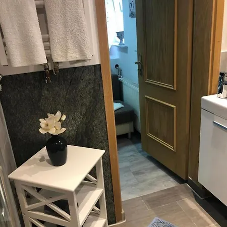 Kleine Gemütliche Einliegerwohnung Mit Garten Und Pool *